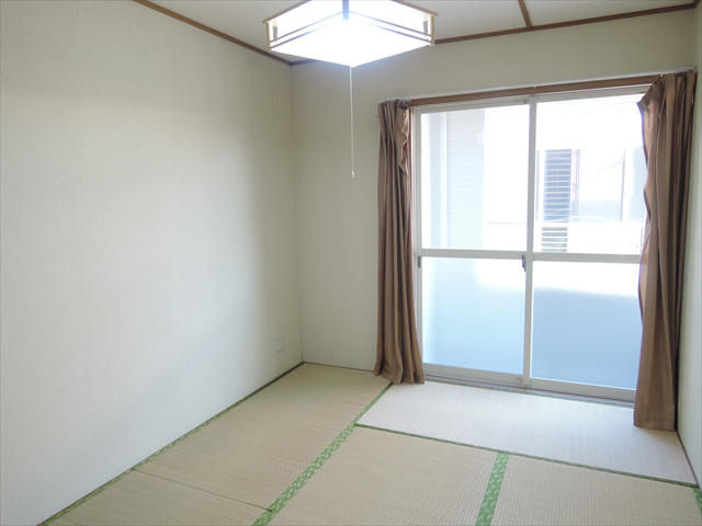 明るい６畳和室