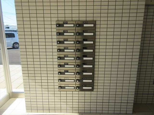 １階集合ポスト